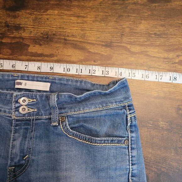 Levi's Jeans Size 8 Capri Low Rise Open Button Flap Pockets Medium Light Wash - Picture 5 of 10